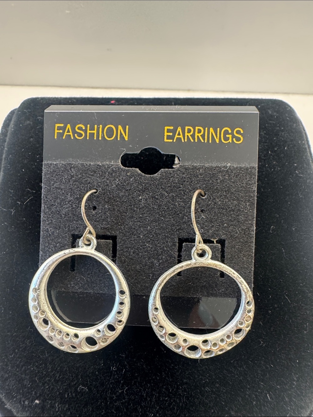 Source Unknown Silver Circular Cutout Hoop Drop Earrings